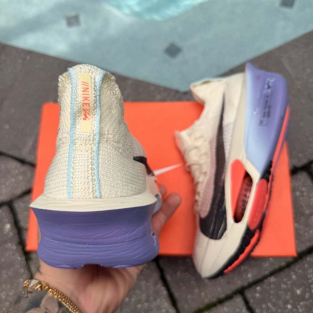 NIKE AIR ZOOM ALPHAFLY NEXT% 3 COCONUT MILK AMETHYST FD8315-101 SIZE 8 WOMEN - Picture 3 of 6